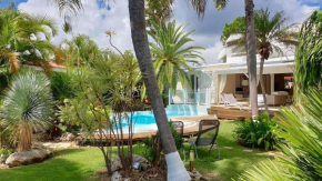 Villa Iguanou et piscine en bord de mer proche plages marina et golf